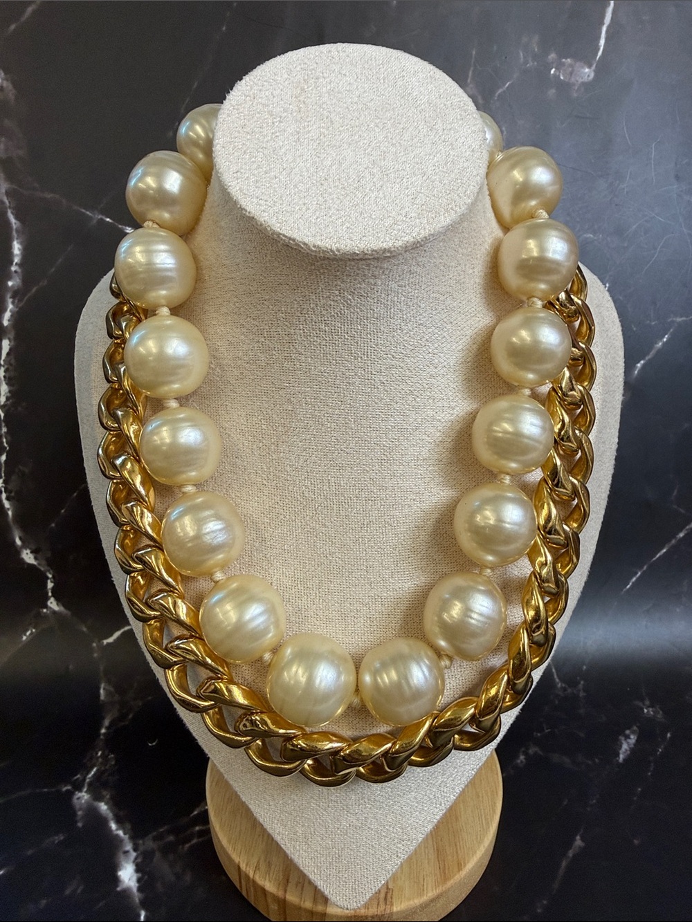 CHANEL Oversized Vintage Faux Pearl Curb Chain Necklace